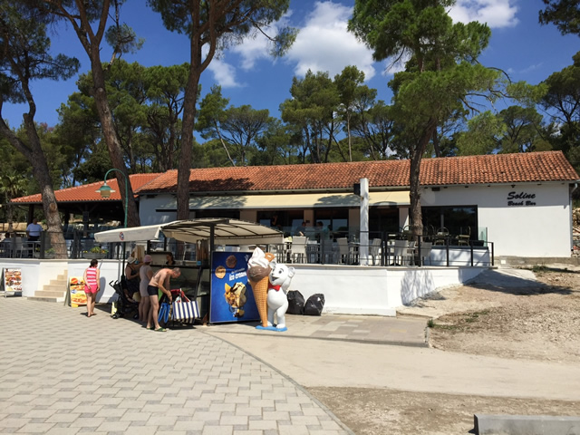 Beach Bar Restaurant Soline